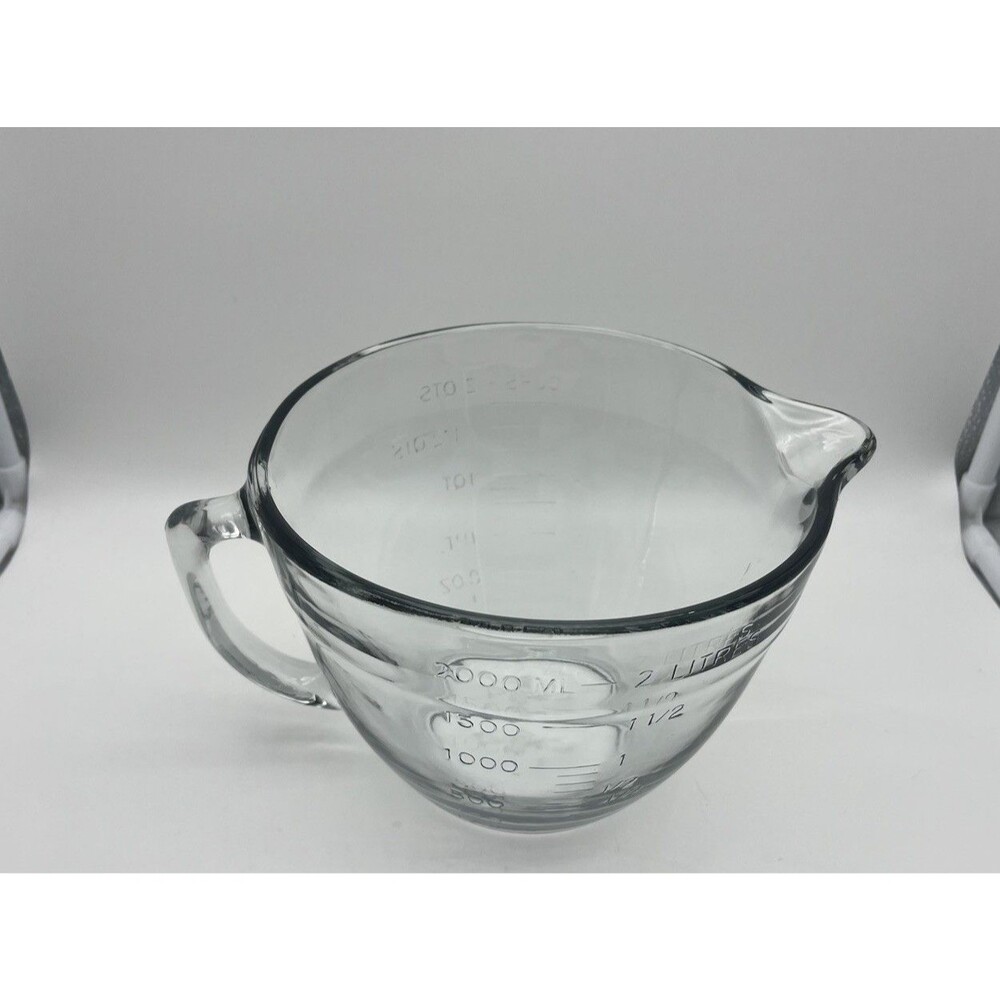 Pampered Chef Glass Measuring Bowl 8 Cup 2 Quart